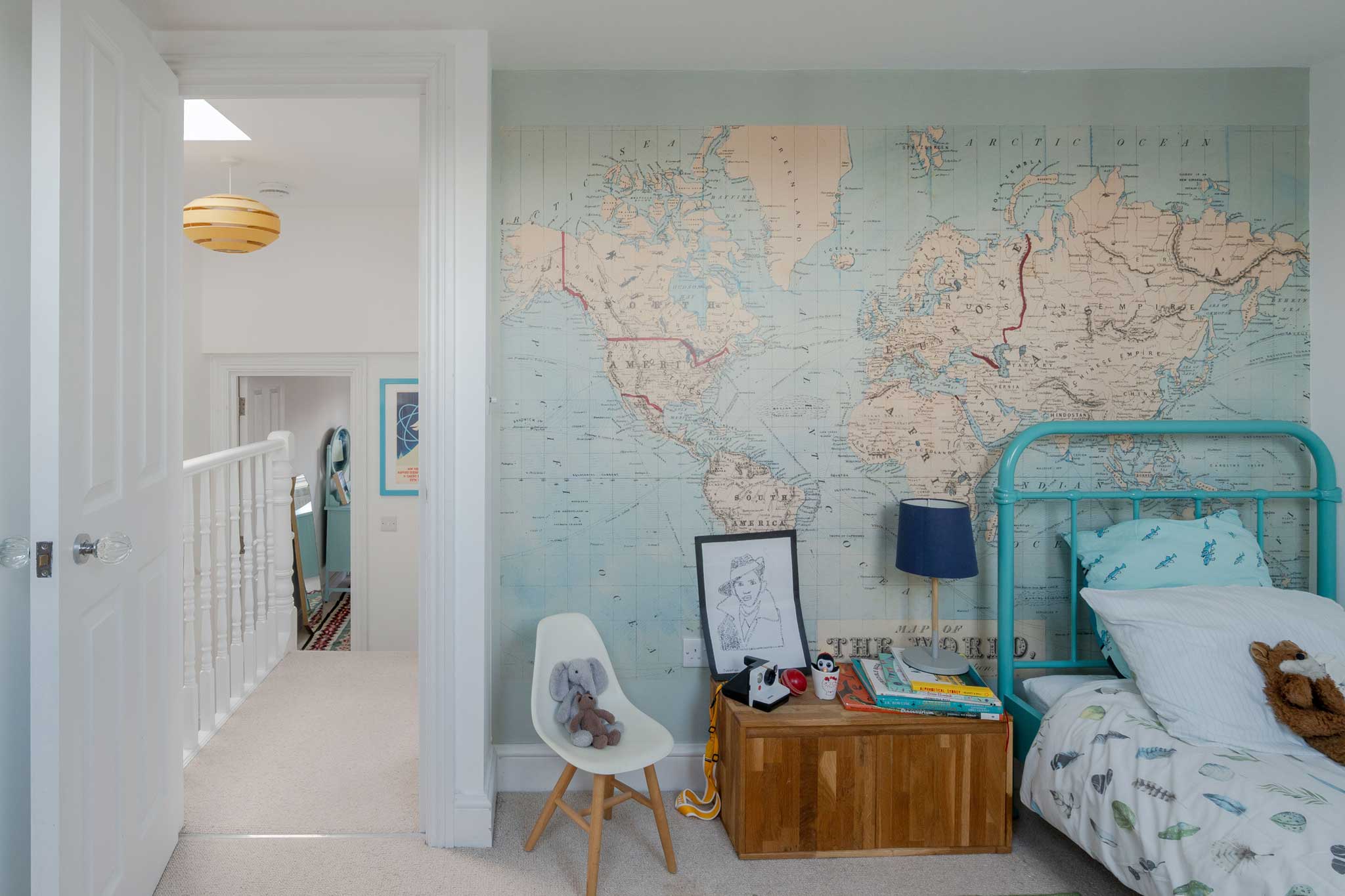 About Middle Full Background